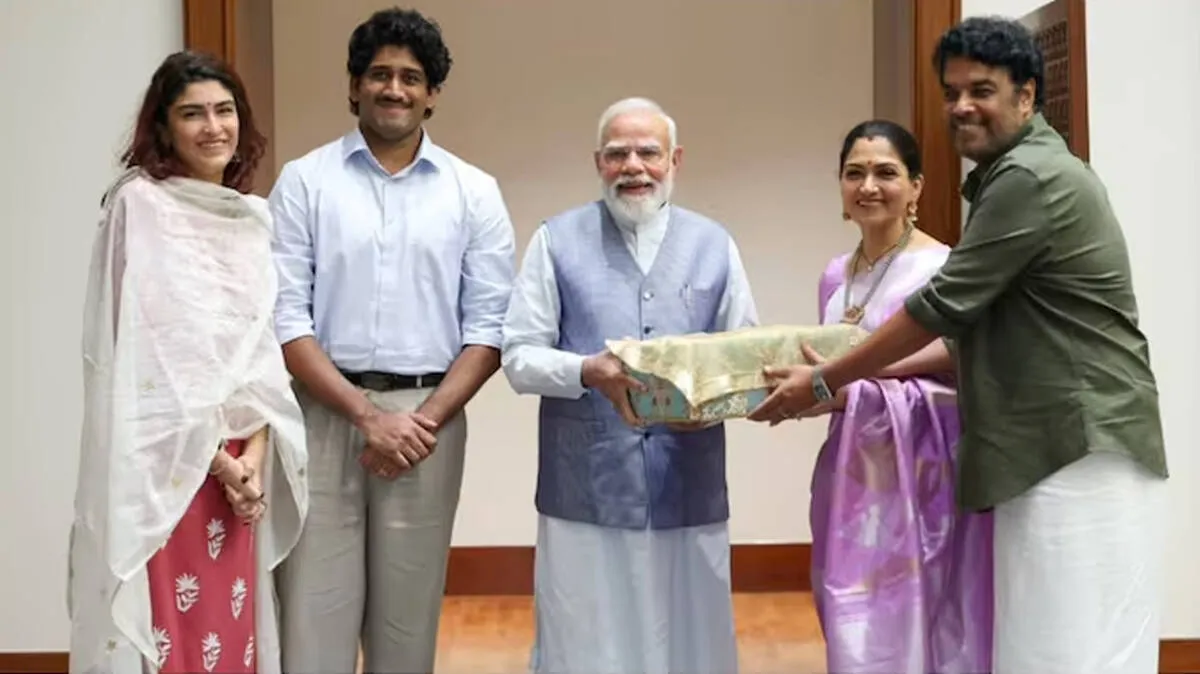 khushbus-famil-pm-modi