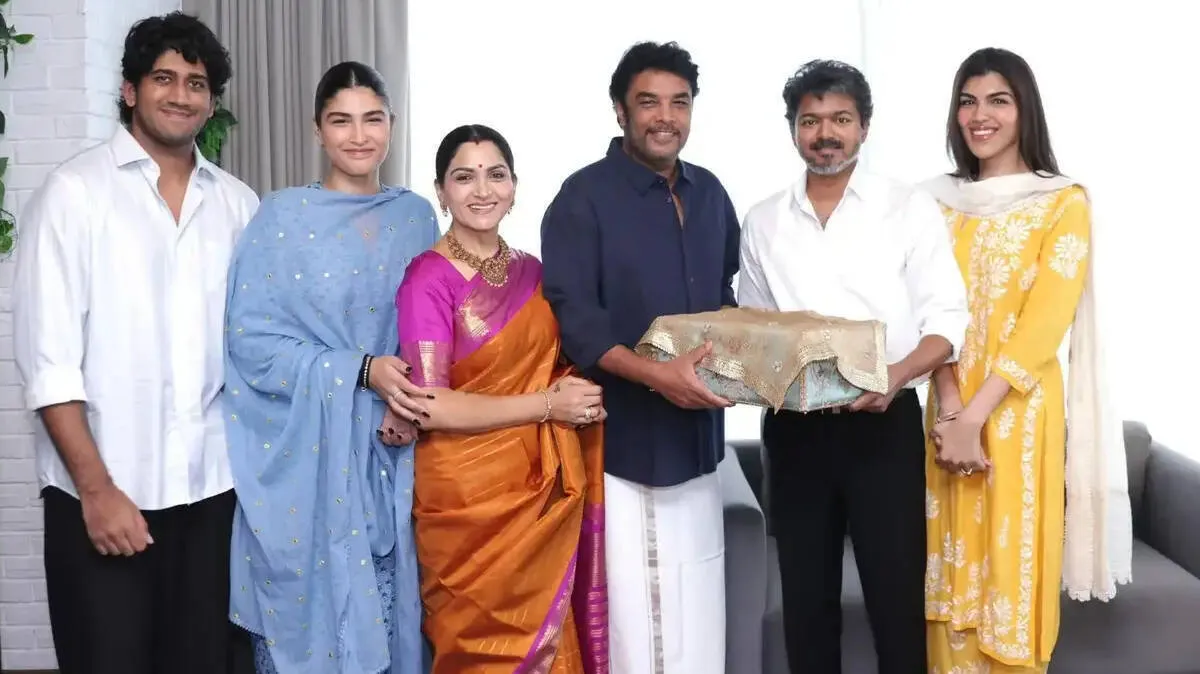 khushbu-family-with-vijay