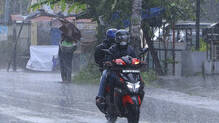 rain--in-kerala-yellow-alert