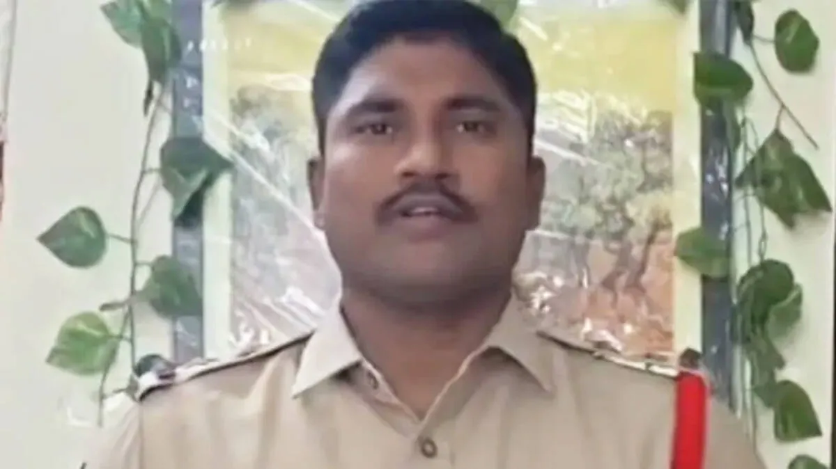 'എനിക്ക് ബിഗ് ബോസിൽ അവസരം തരണം'; പൊലീസ് യൂണിഫോമിൽ എസ്‌ഐയുടെ വീഡിയോ, വൈറലായതോടെ പണികിട്ടി