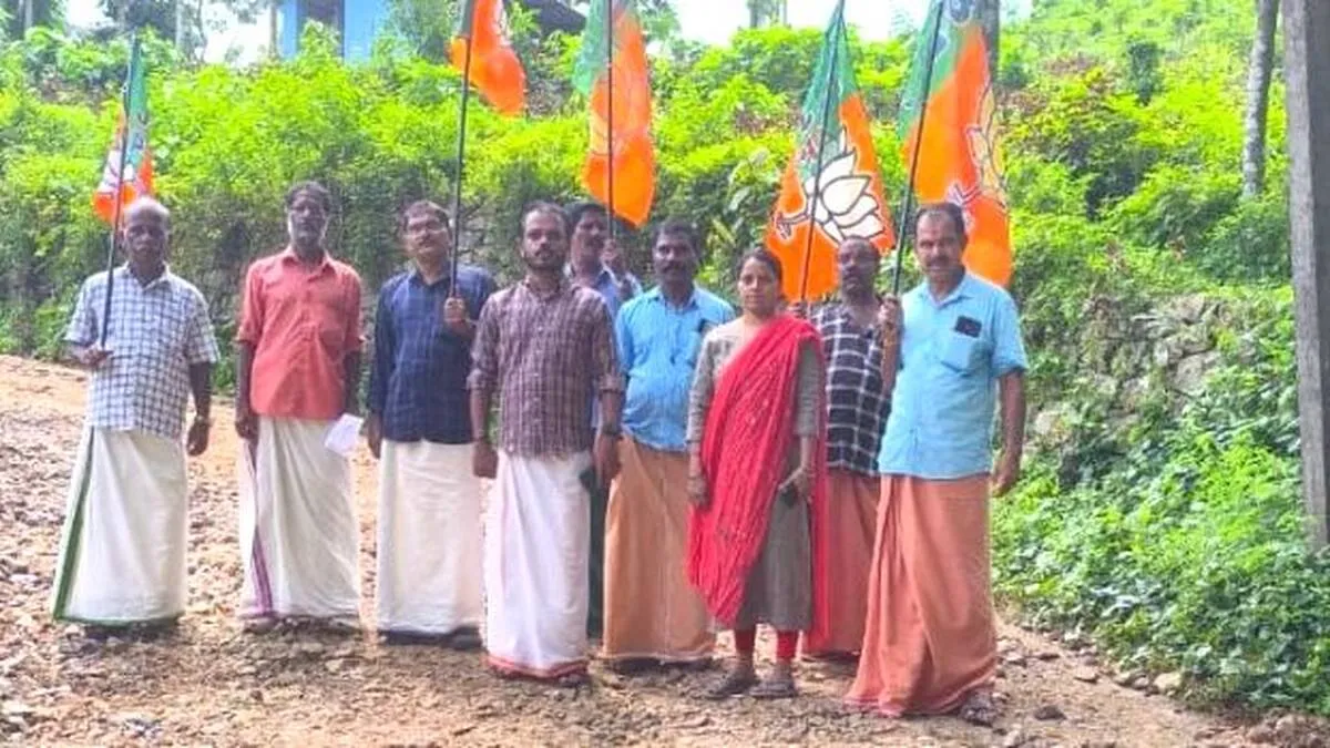 റോഡ് നന്നാക്കണം