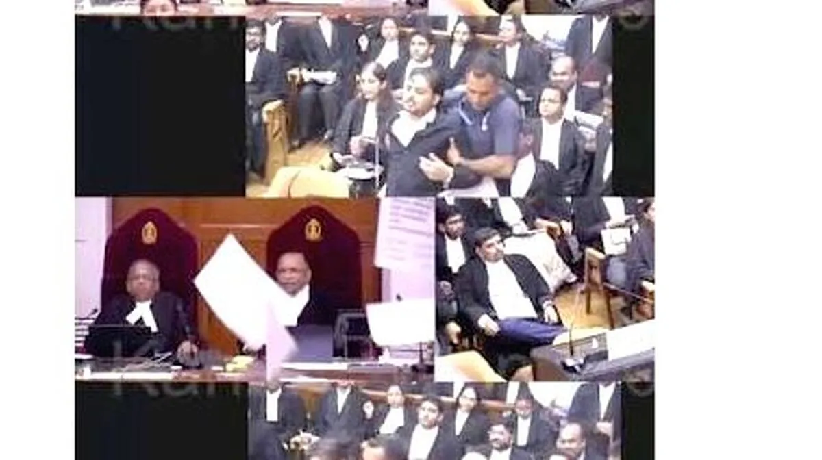  സുപ്രീംകോടതിയിലെ അസഭ്യം:

രണ്ട് നിയമവിദ്യാർത്ഥികൾ 
അറസ്റ്റിൽ