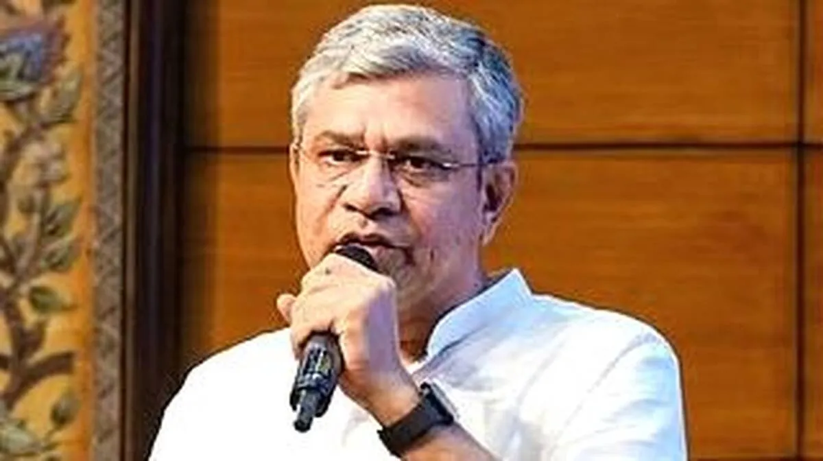 റെയിൽവേ വികസനം, കേരളത്തിൽ സ്ഥലമേറ്റെടുപ്പ് ഇഴയുന്നു: കേന്ദ്രമന്ത്രി