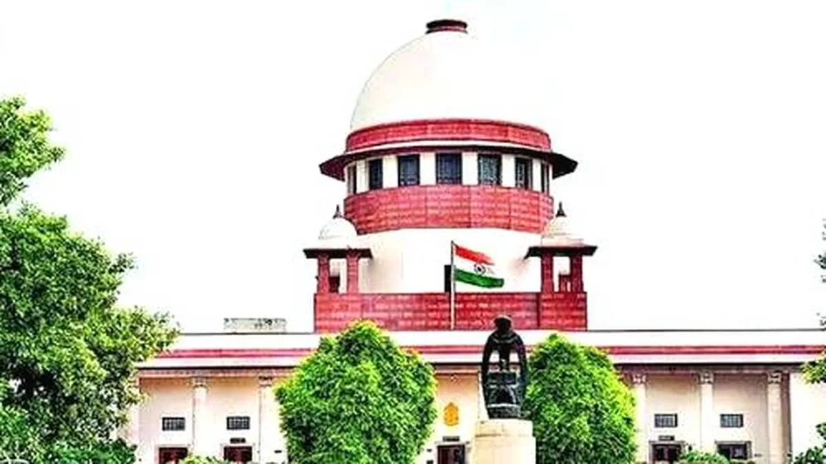  ദാമ്പത്യതർക്കം 
 
ജനപ്രതിനിധിയായതിനാൽ 
വാദം കേൾക്കാനാകില്ല