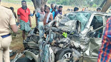 tiruppur-car-tanker-lorry-accident