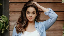 bhavana-fake-social-media