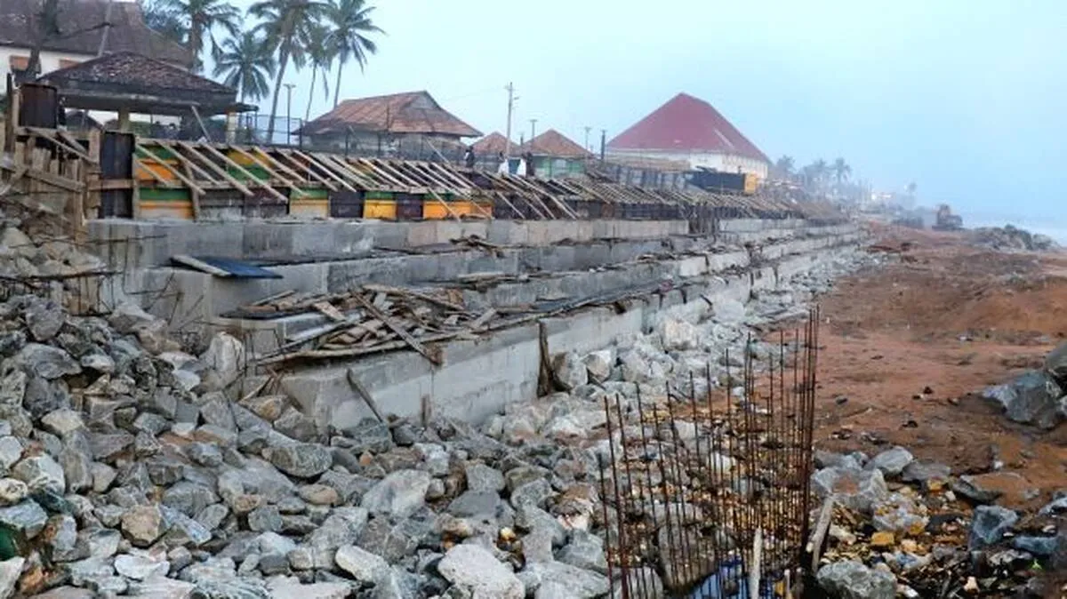 ശ്രീപദ്മനാഭസ്വാമി ക്ഷേത്രത്തിലെ ആറാട്ടിന് വിഘ്നമായി
ശംഖുംമുഖത്ത് ഗ്യാലറി നിർമ്മാണം