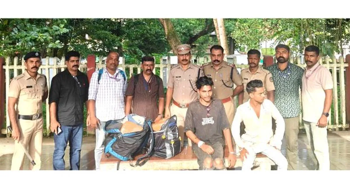 ട്രെയിനിൽ നിന്ന് 18 കിലോ കഞ്ചാവ് പിടിച്ചു