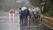 heavy-rain-alert-four-states-dehradun-car