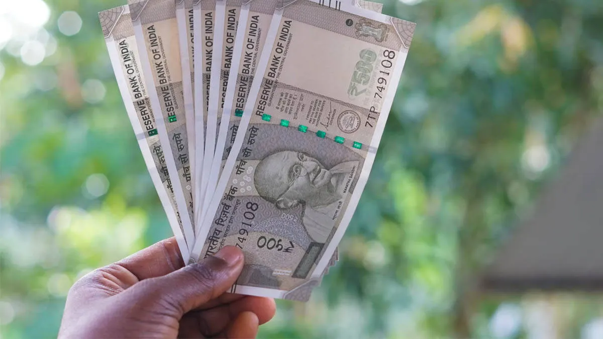 cash-in-hand- cash-in-hand-