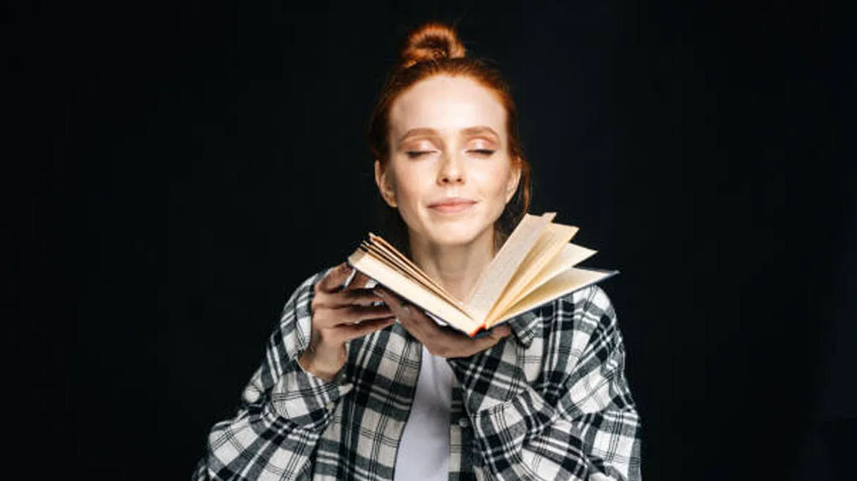 smelling-book