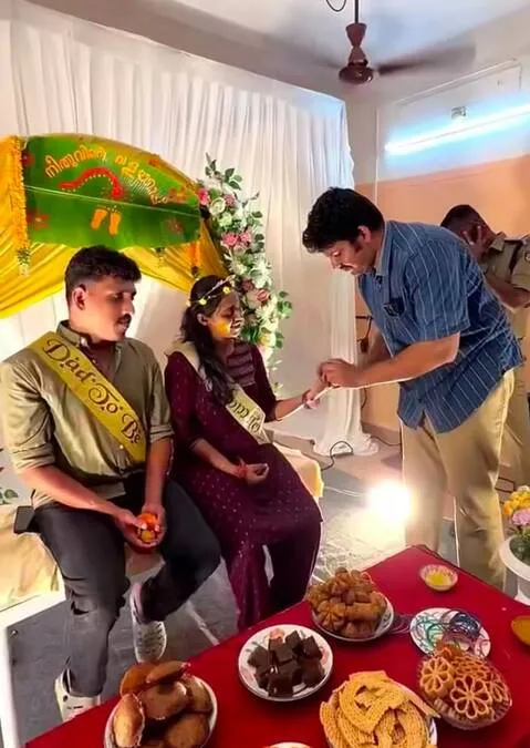 അഞ്ചൽ സ്റ്റേഷനിൽ 'വളക്കാപ്പ്' വിശേഷം!