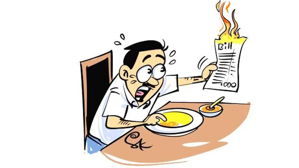 ഗ്യാസ് സിലിണ്ടർ ക്ഷാമം മാറി,​കുറയ്ക്കാതെ ഹോട്ടൽ ഭക്ഷണവില