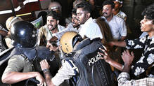 thiruvananthapuram-conflict-police-have-registered-two-cases