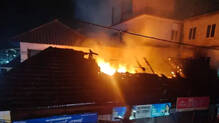 edathua-junction-fire-shops-destroyed