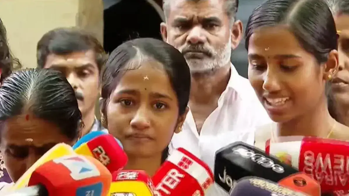 akhila-athulya