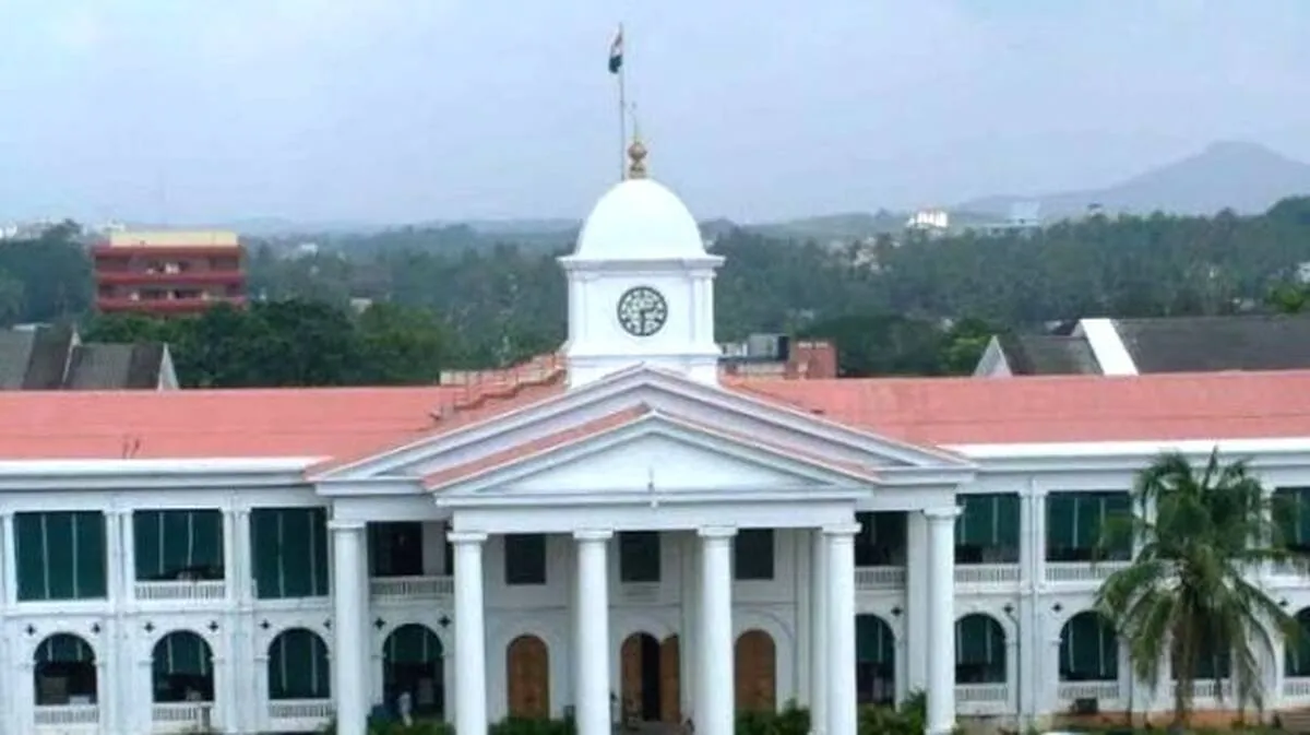 Government to give more powers to lower-level officials to speed up file clearance